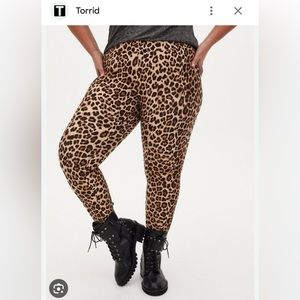 Torrid Ponte Pixie Pants NWT LEOPARD!
